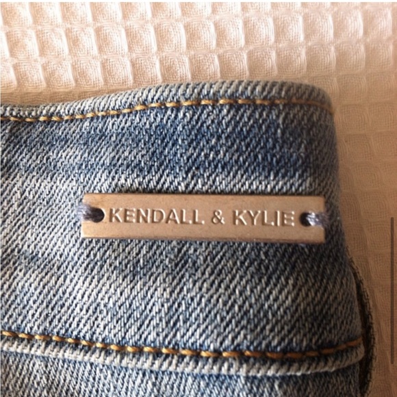 NWT Kendall and Kylie Size 7 Shorts - Picture 4 of 4